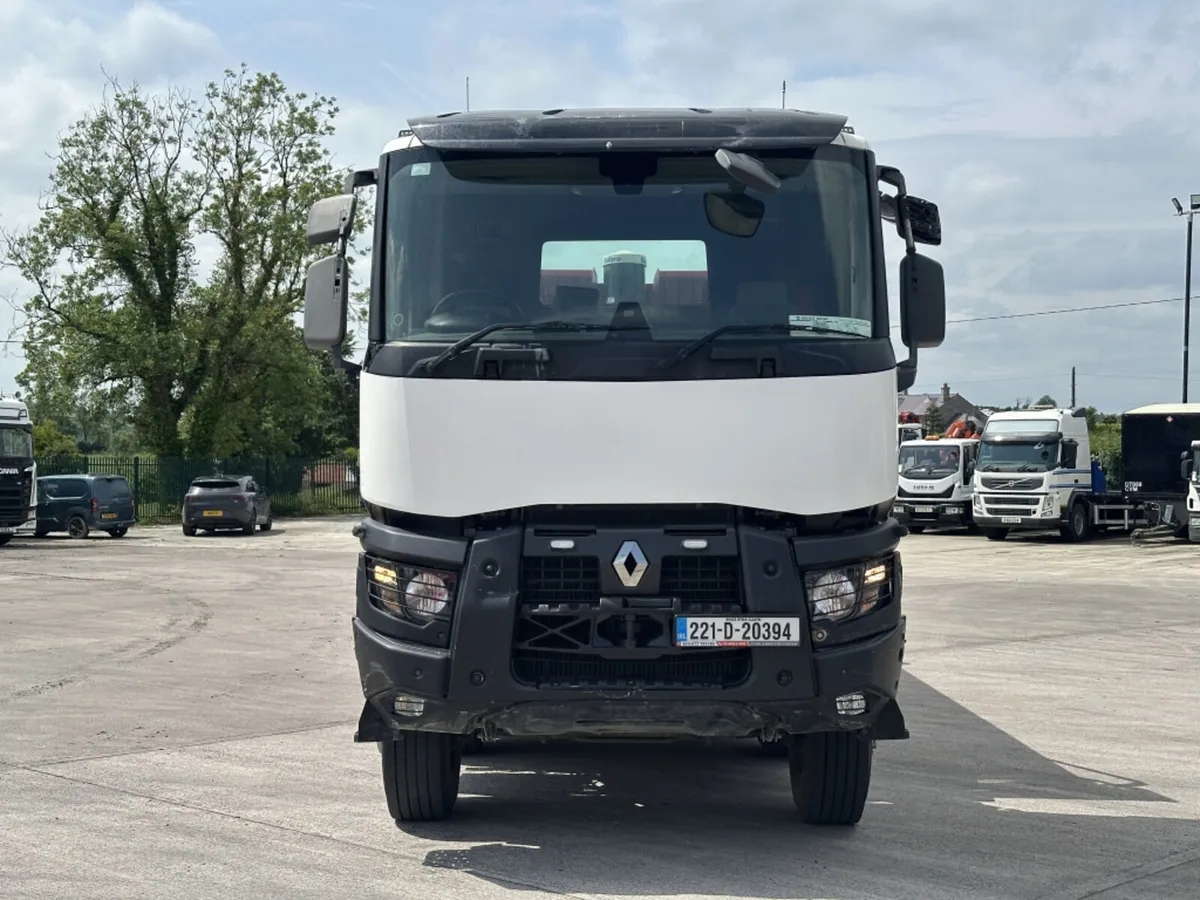 2022 RENAULT K440 8X4 TIPPER - Image 2