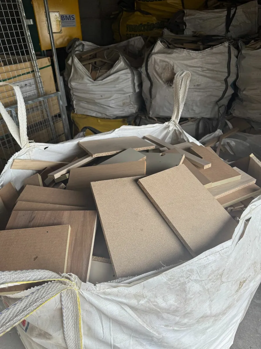 Firewood - 1/2 ton bags of cabinet making offcuts - Image 2