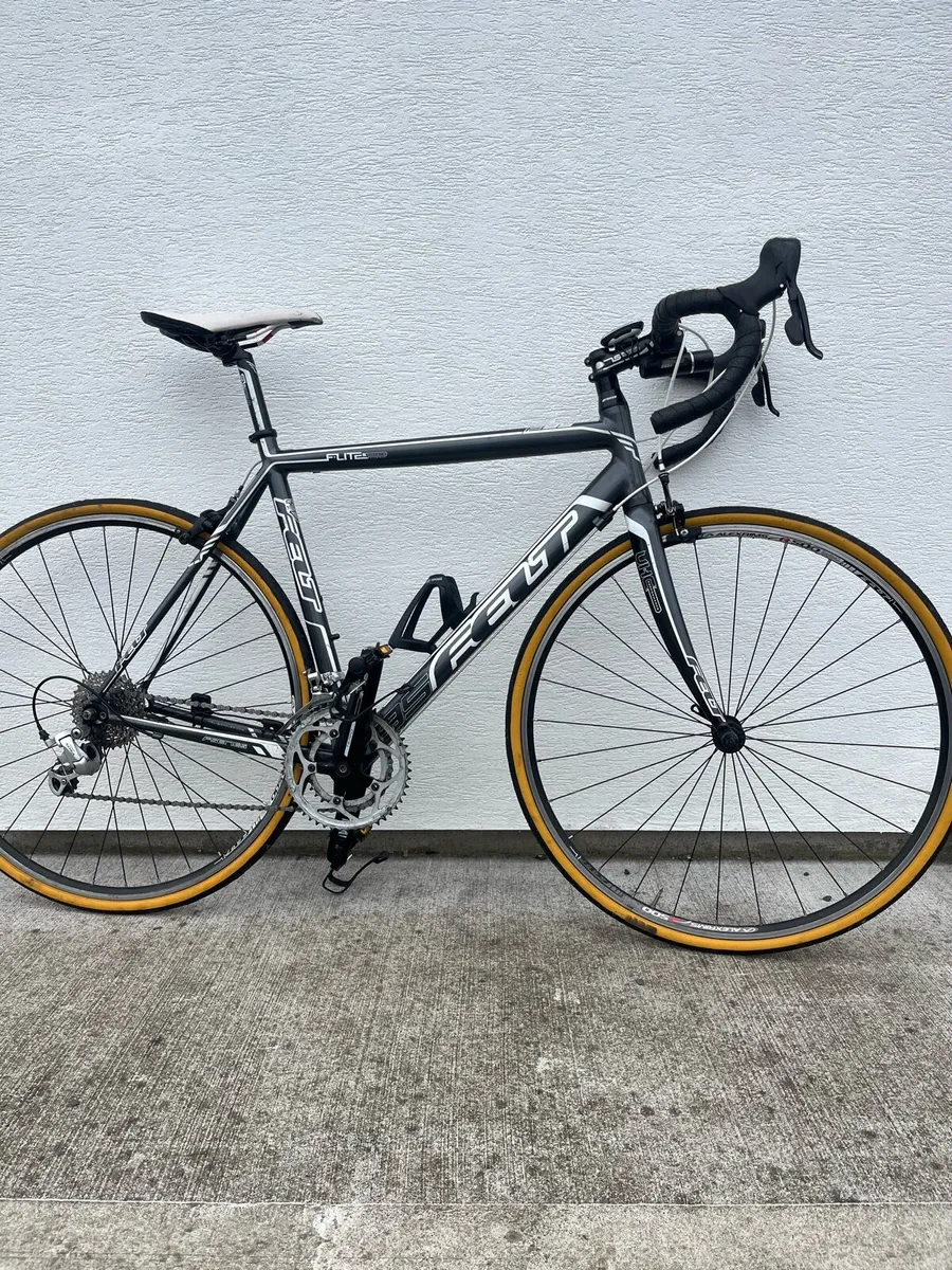 Felt racing bike - Image 1