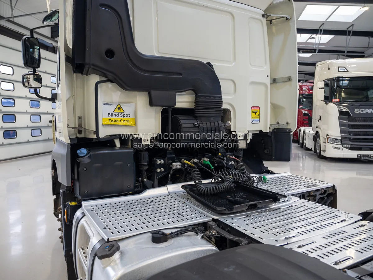 2018 (68) DAF CF 480 6X2 Midlift - Image 4