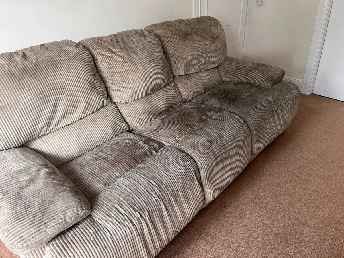 Free Sofa - Image 4