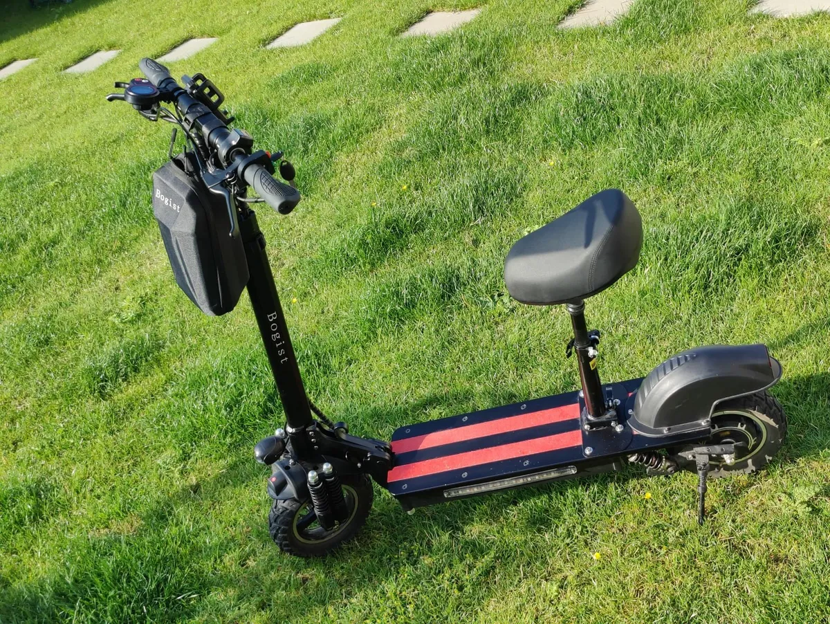 🛴 FOR SALE: iX5 15AH Electric Scooter With Seat - Image 1