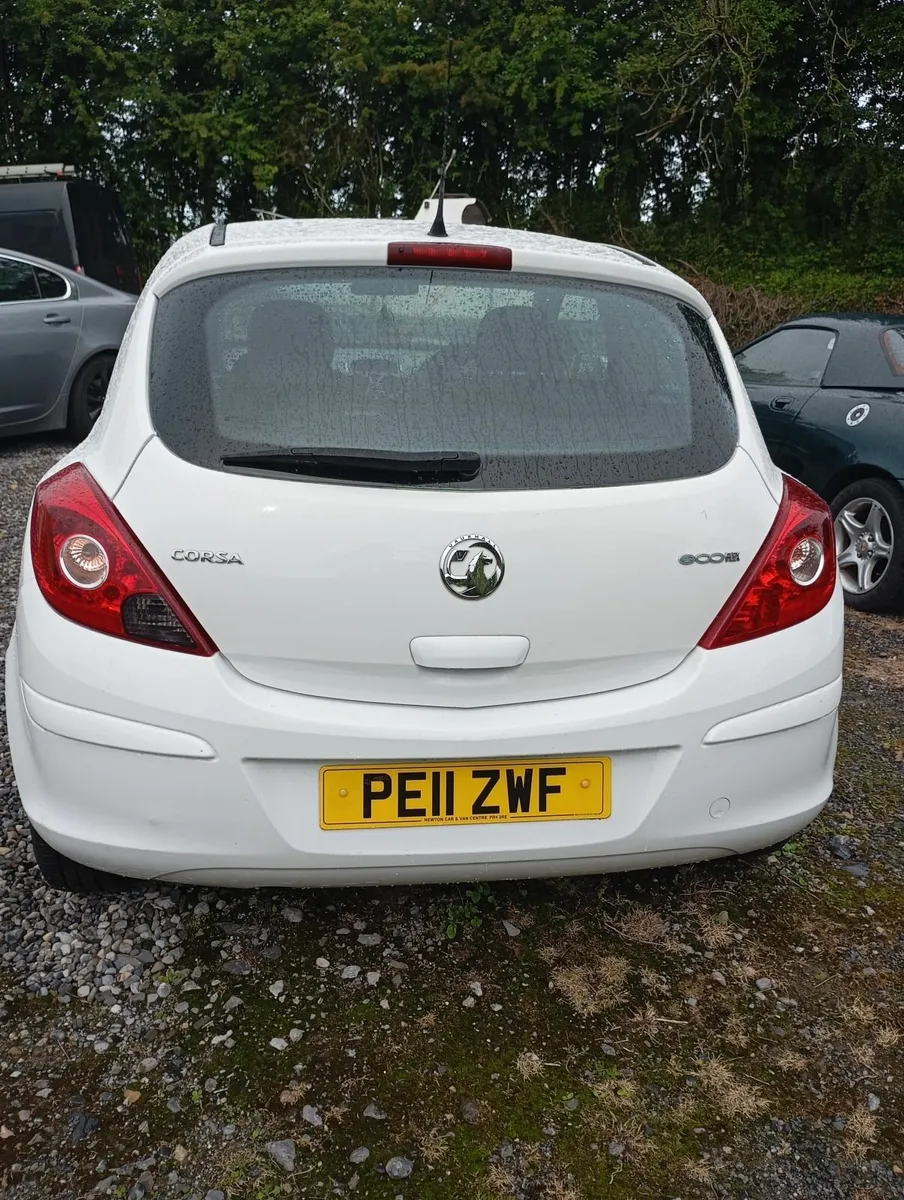 Vauxhall Corsa 2011 - Image 2