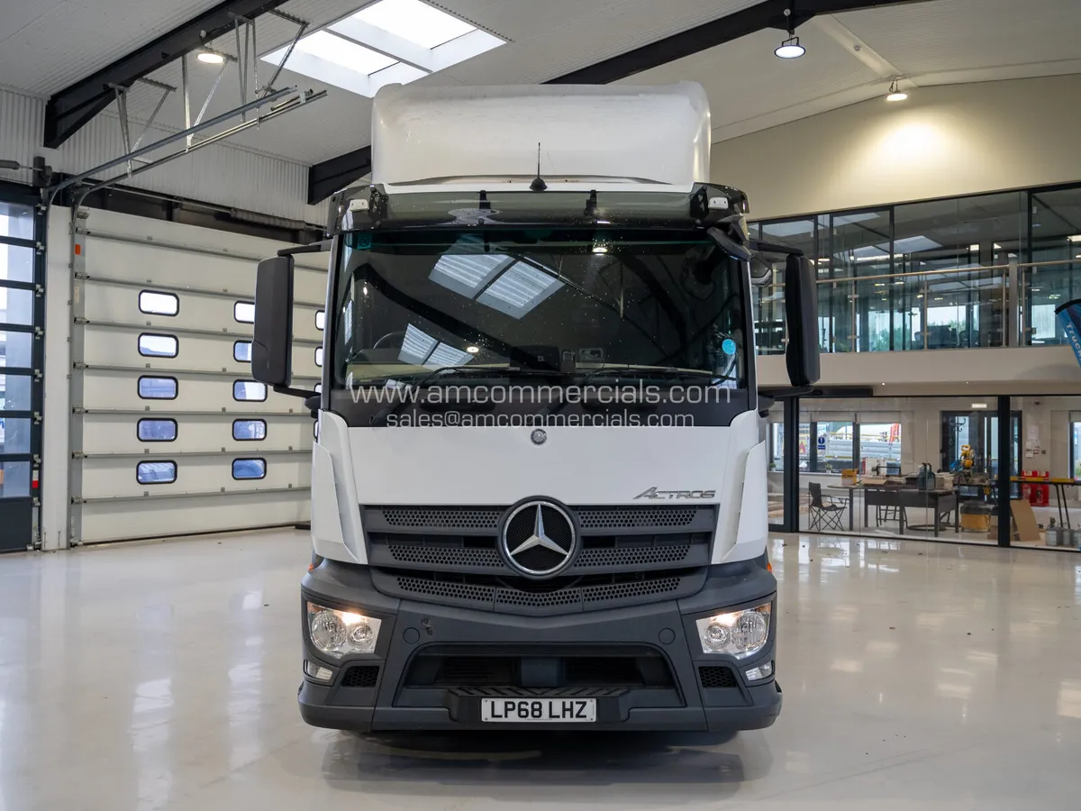 2019 (68) Mercedes-Benz Actros 2543 ClassicSpace - Image 2