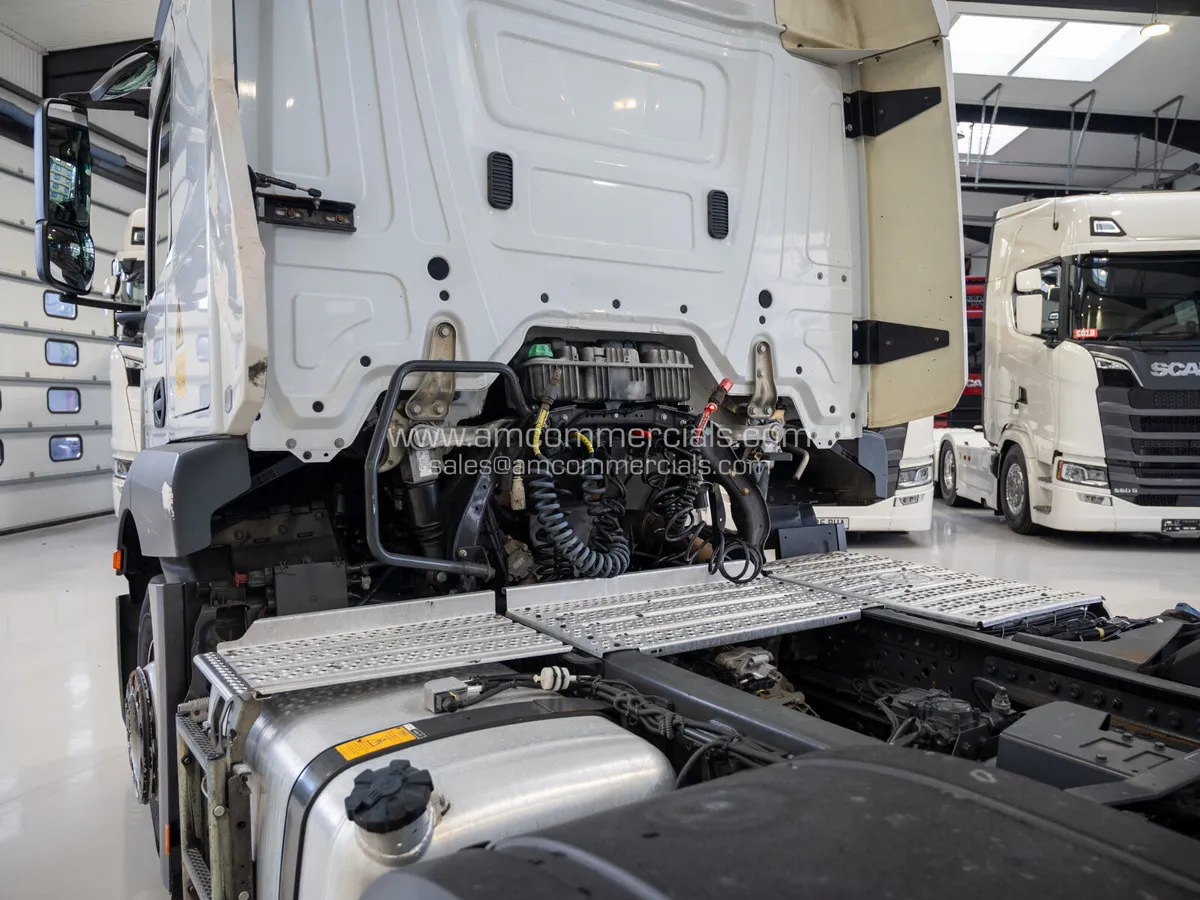 2019 (68) Mercedes-Benz Actros 2543 ClassicSpace - Image 4