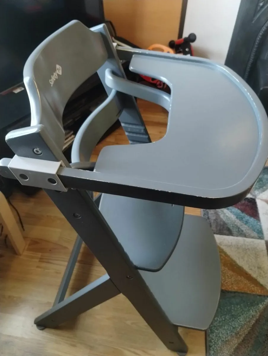 High Chair - Image 1