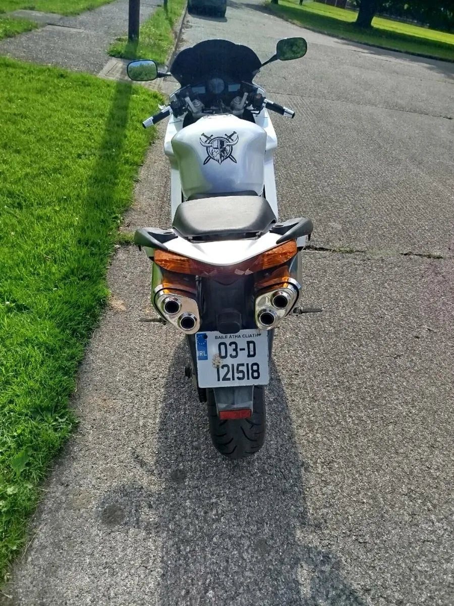 Honda vfr 800 vtec - Image 4