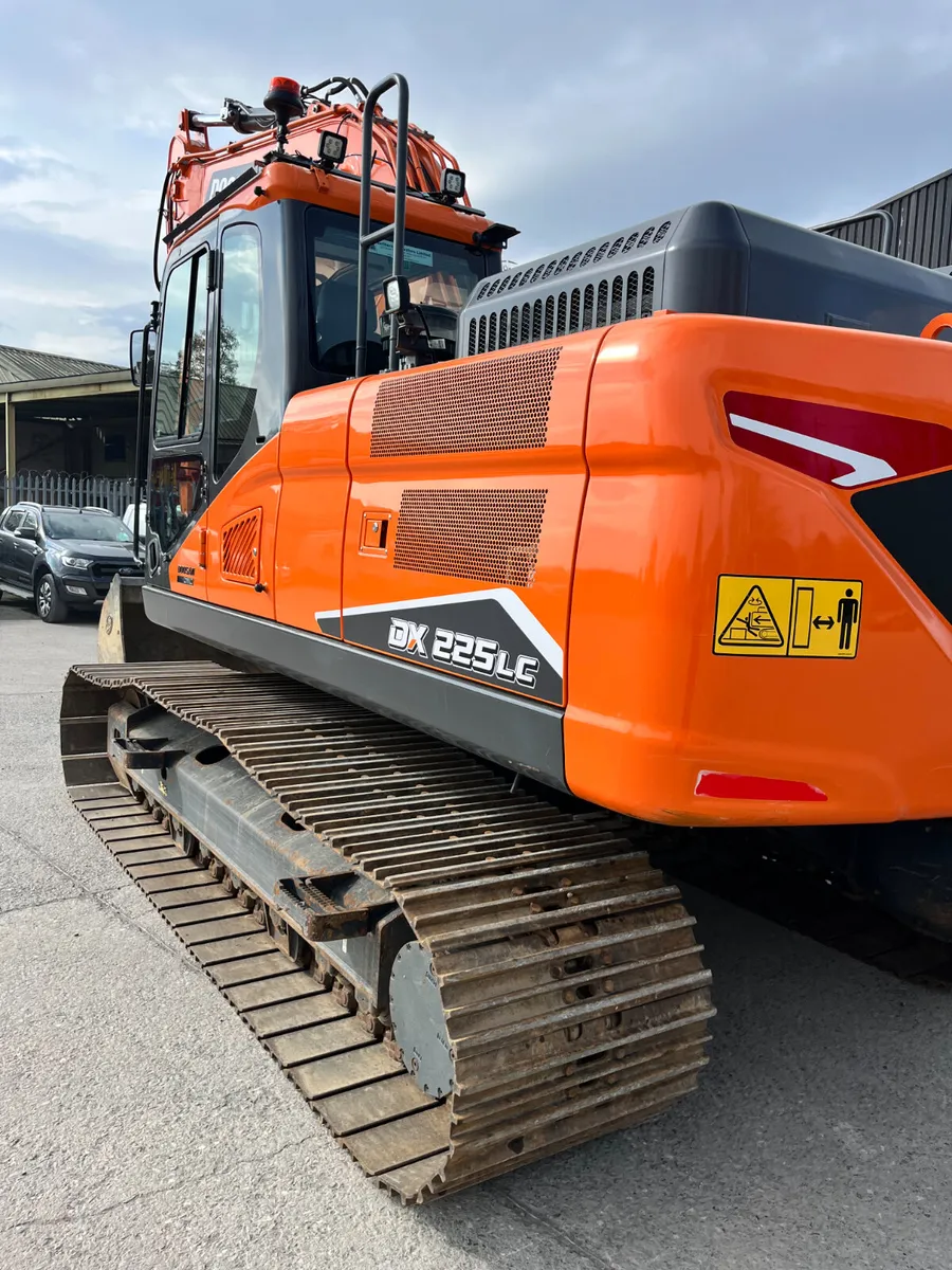 Doosan DX225 -7 - Image 3