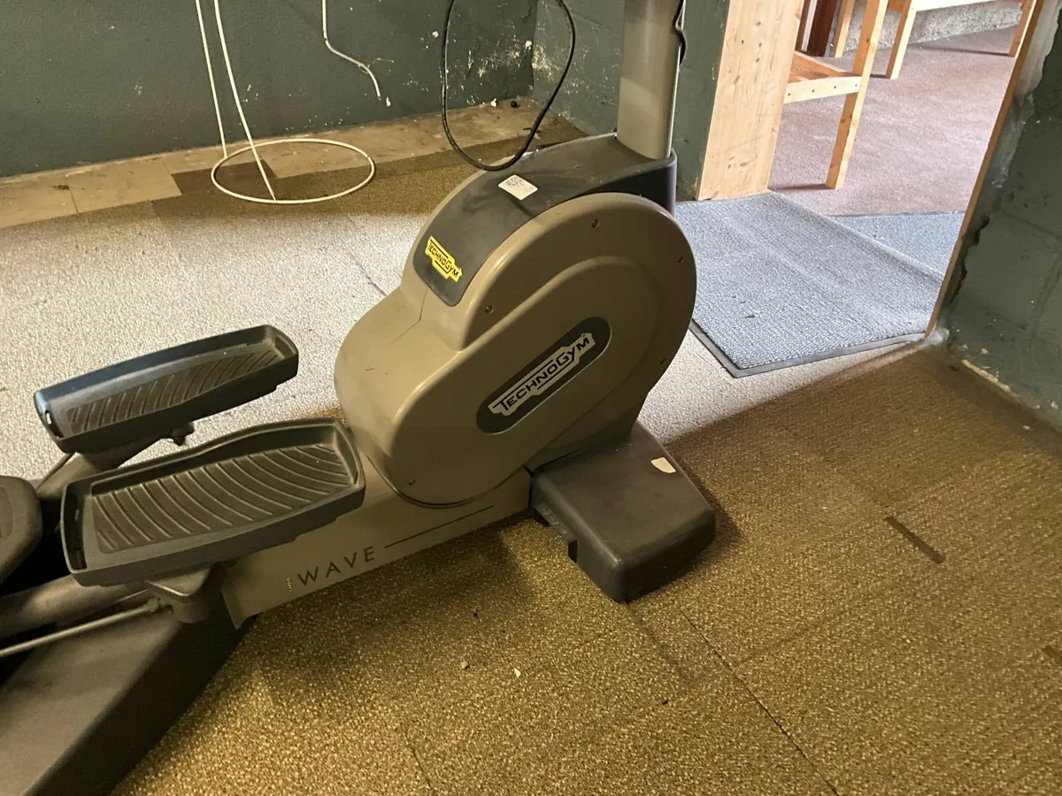 Online Auction Of A Step Machine & More! - Image 1