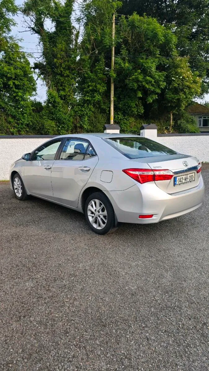 Toyota Corolla 2014 - Image 1