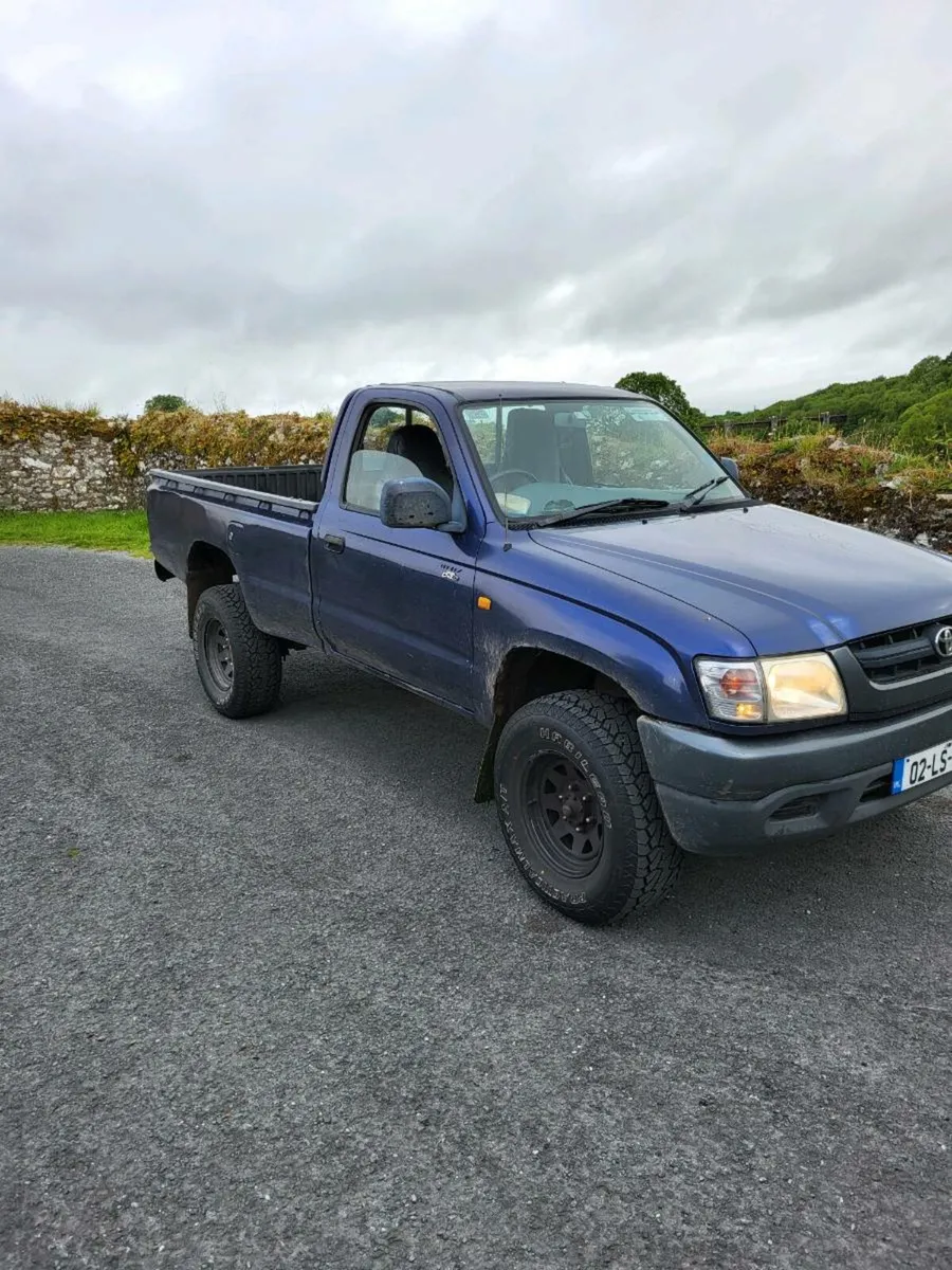 02 Toyota Hilux Doe oct an Tax sept - Image 2