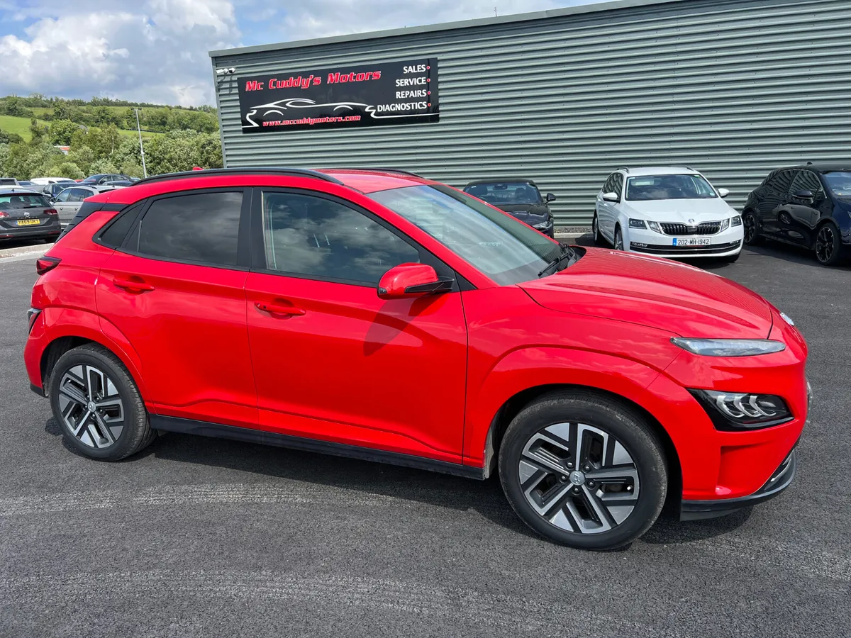2022 Hyundai Kona Premium 2022 EV 150kW 64kwh - Image 1