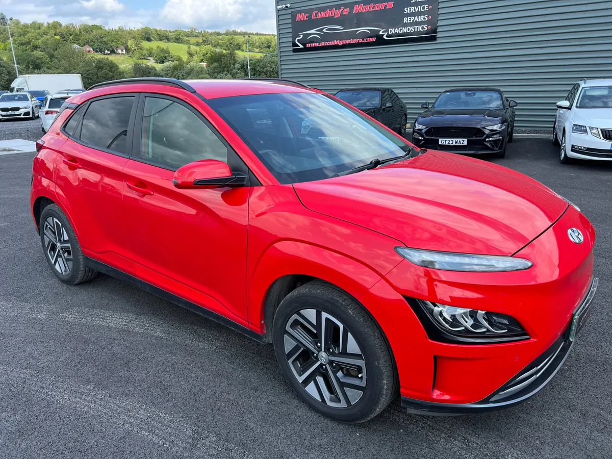 2022 Hyundai Kona Premium 2022 EV 150kW 64kwh - Image 2