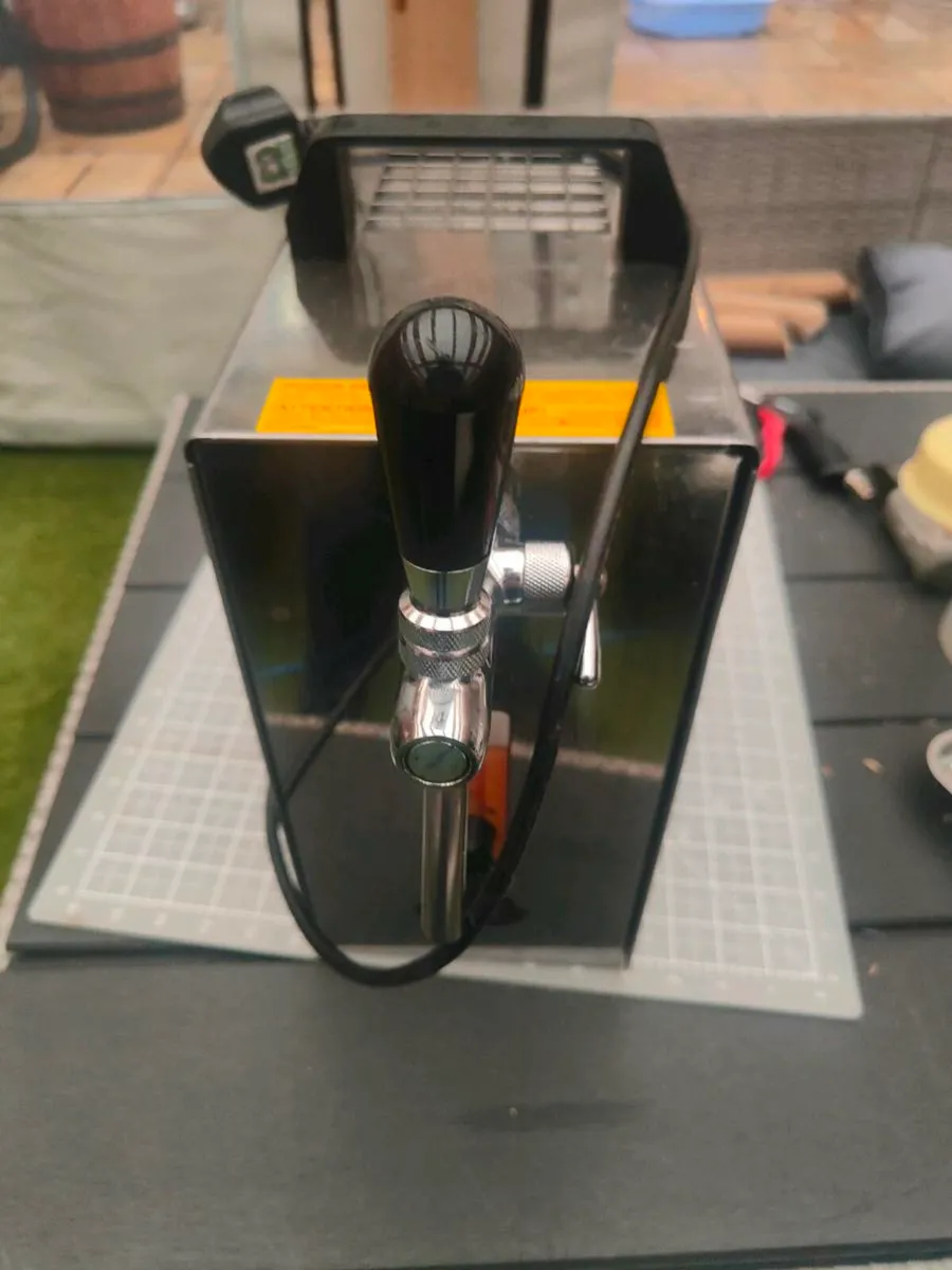 Beer cooler - Image 1