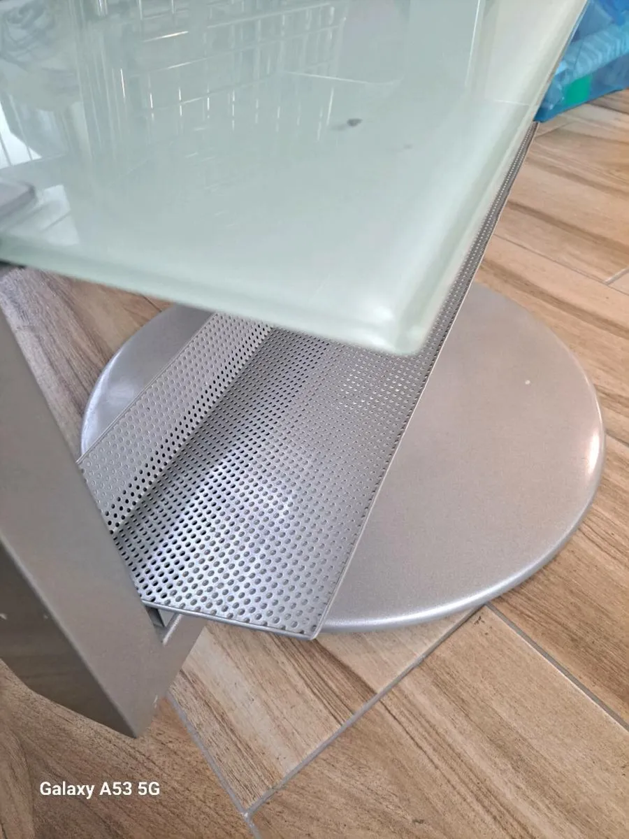 Tv stand - Image 3