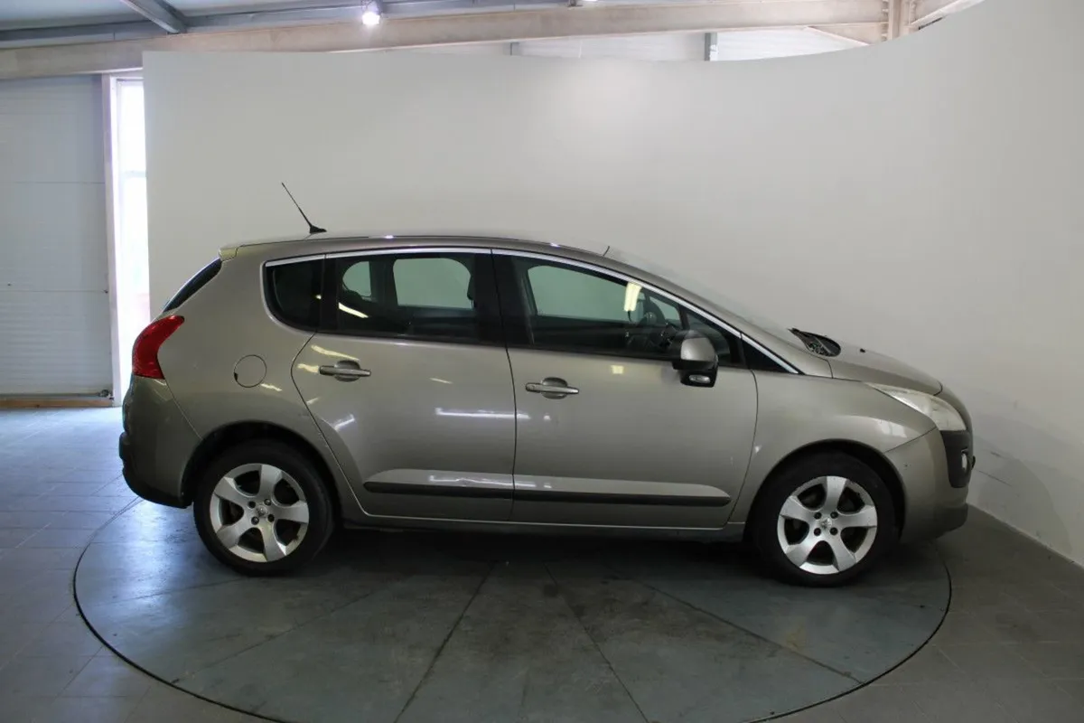 Peugeot 3008 1.6 HDI 112 BHP Active - Image 4