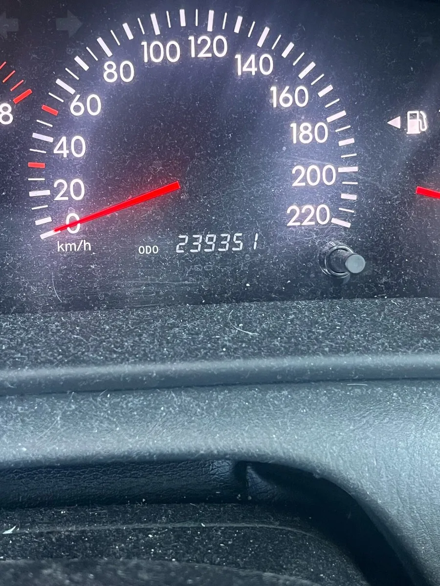 Toyota Corolla 1.4 Terra 2005 - Image 4