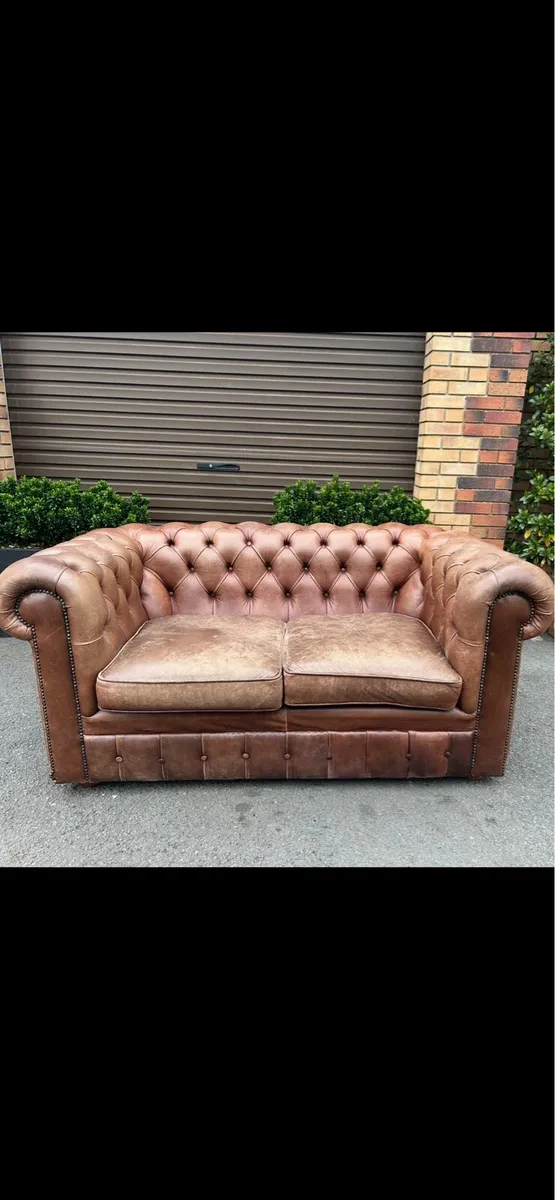 Chesterfield two seater sofa real leather vintage - Image 1
