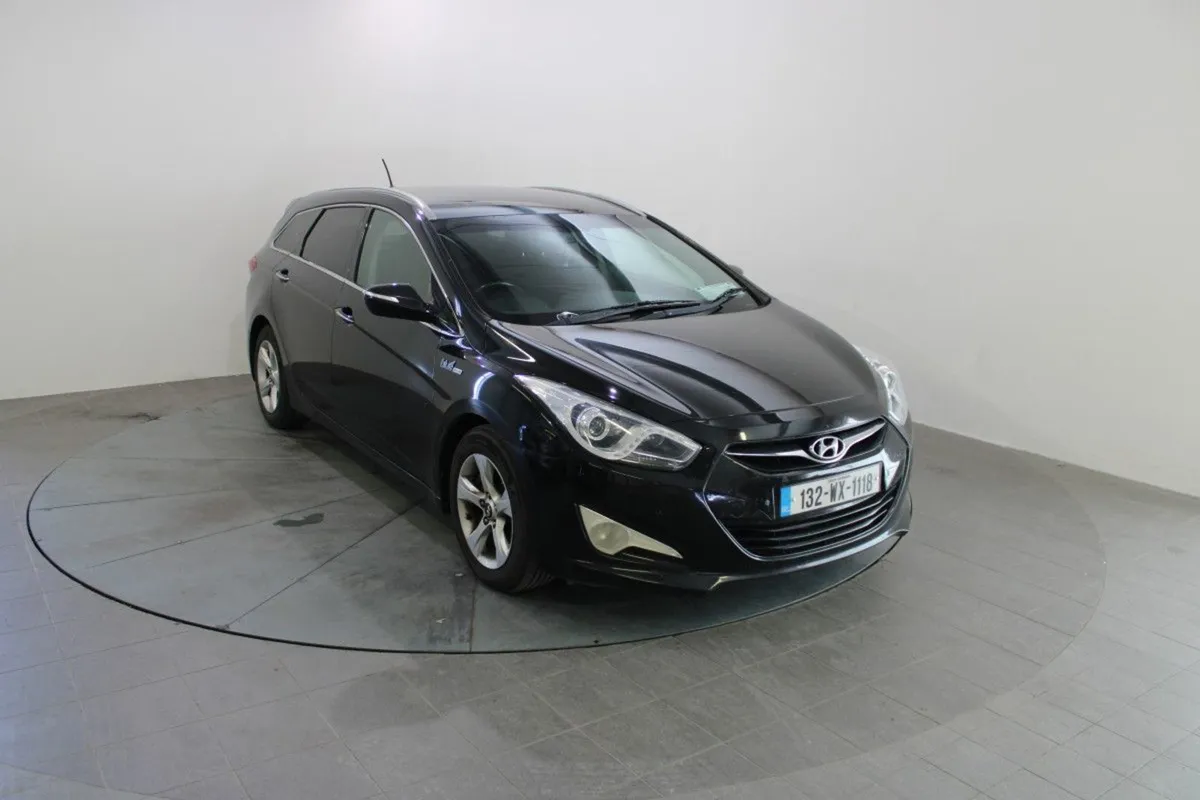 Hyundai i40 Style 1.7 Diesel Blue Drive - Image 1