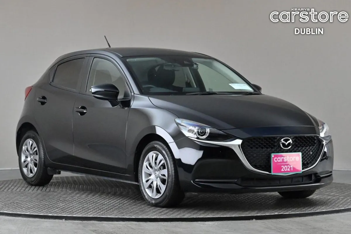 Mazda 2 1.5 Auto Skyactive  revese Cam rear Park - Image 1