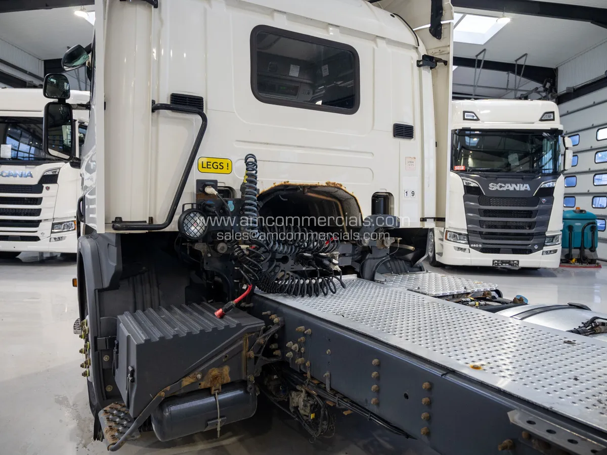 2015 (65) SCANIA P360 NORMAL CAB 4X2 - Image 4