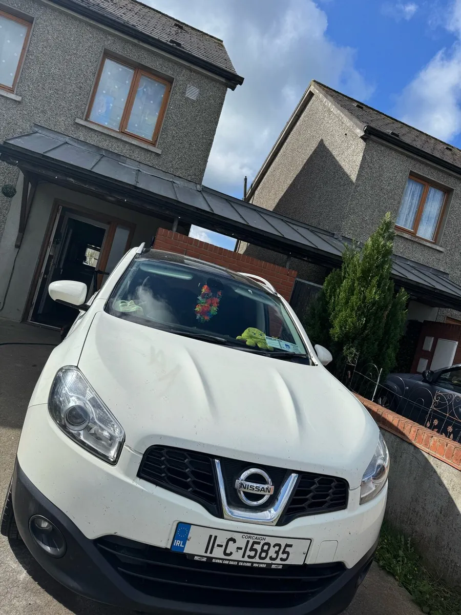 Nissan Qashqai 7 Seater - Image 2