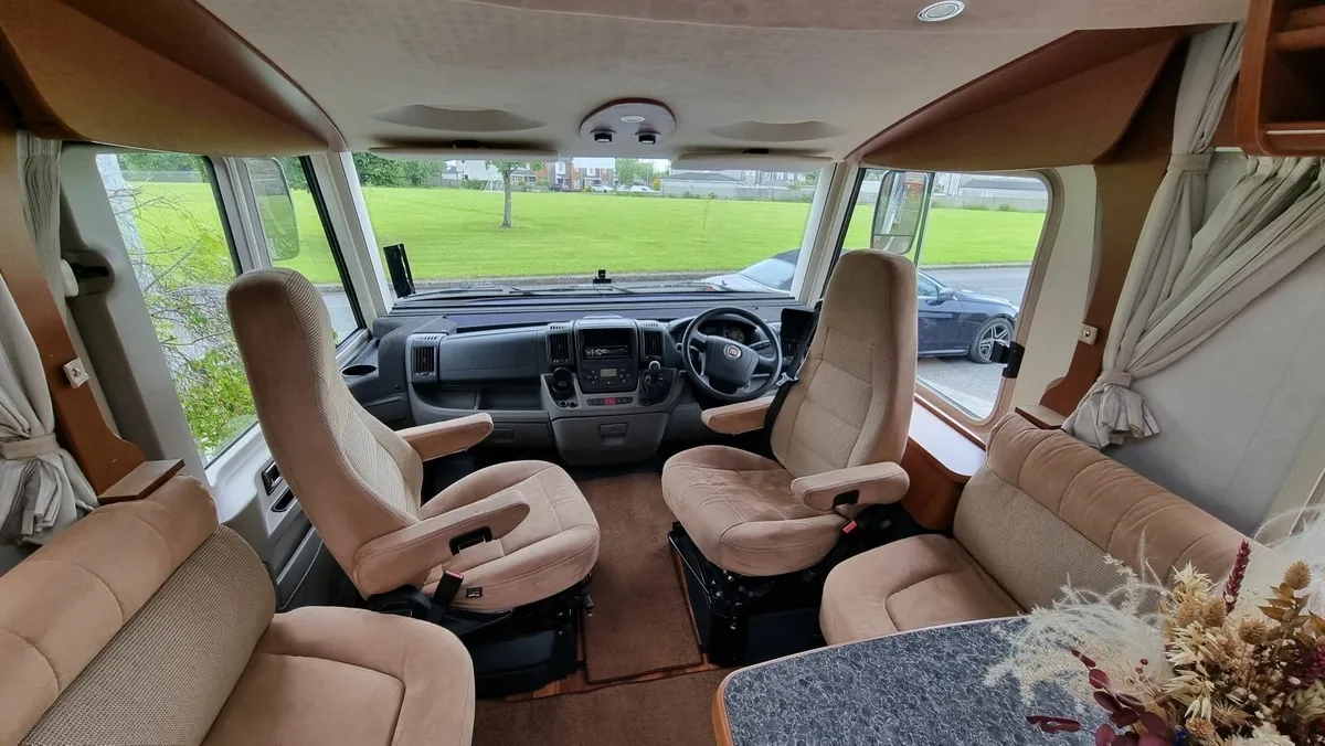 Hymer B544 2011 - Image 3