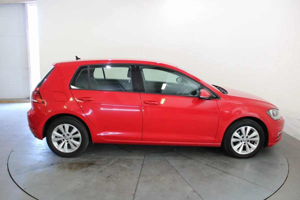 Volkswagen Golf 1.6 TDI 5DR 115HP Comfortline - Image 4