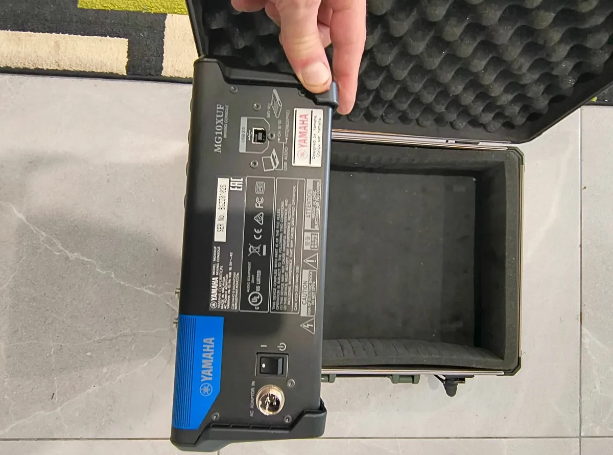 YAMAHA MG10XUF - Image 2