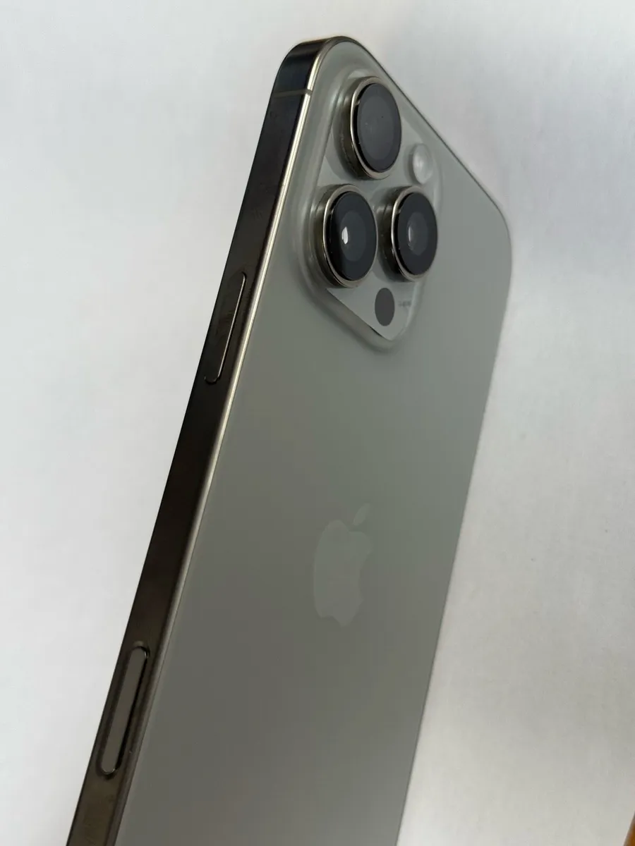 iPhone 16 Pro Max 512GB UNLOCKED - Image 3