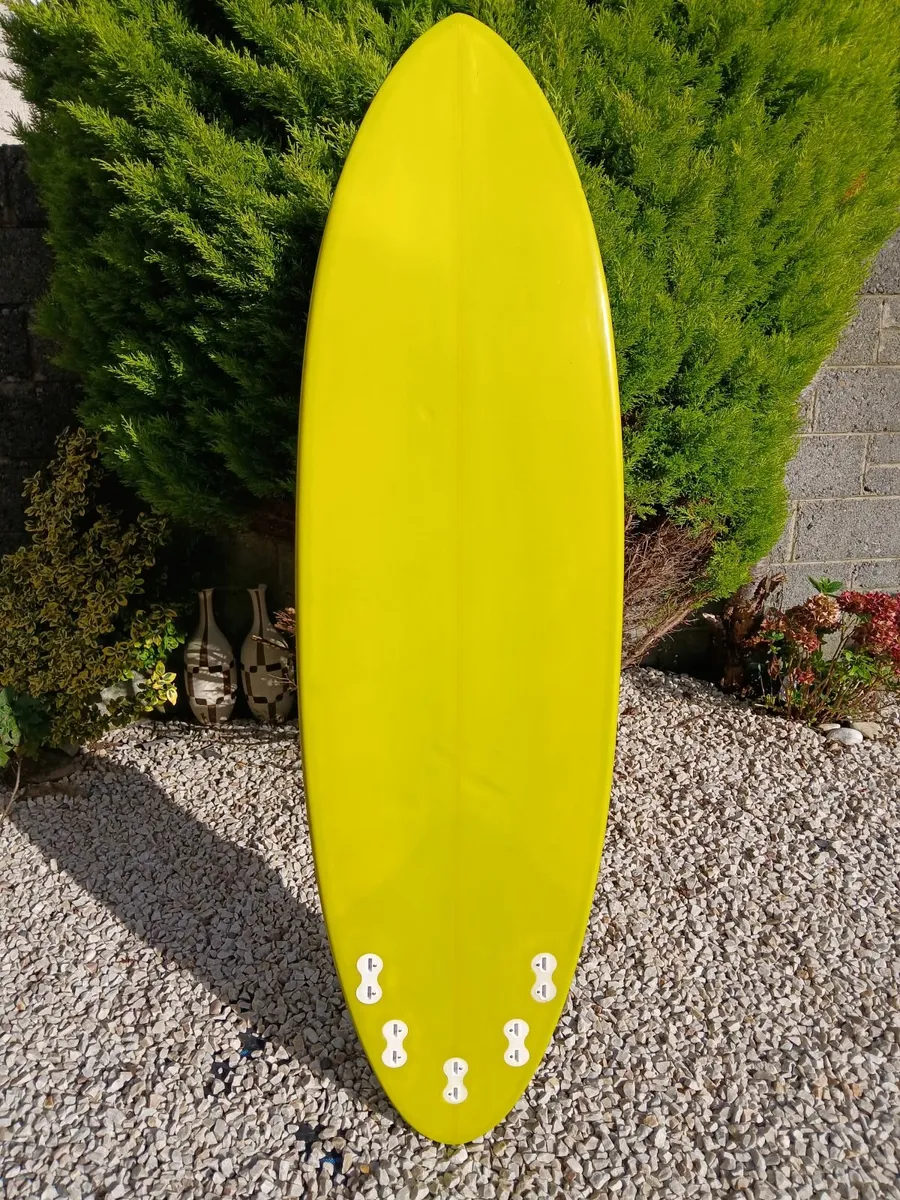 Surfboard 6tf'3 rounded pin tail - Image 4