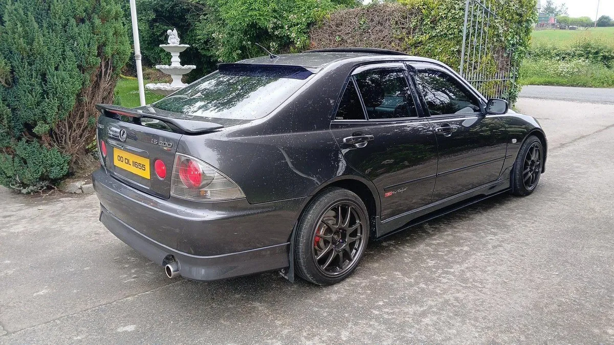 2000 lexus is200 sport - Image 3