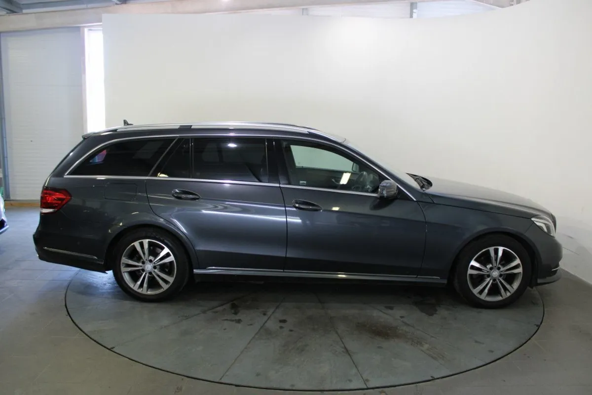 Mercedes-Benz E-Class E220 D SE Bluetec Auto - Image 3
