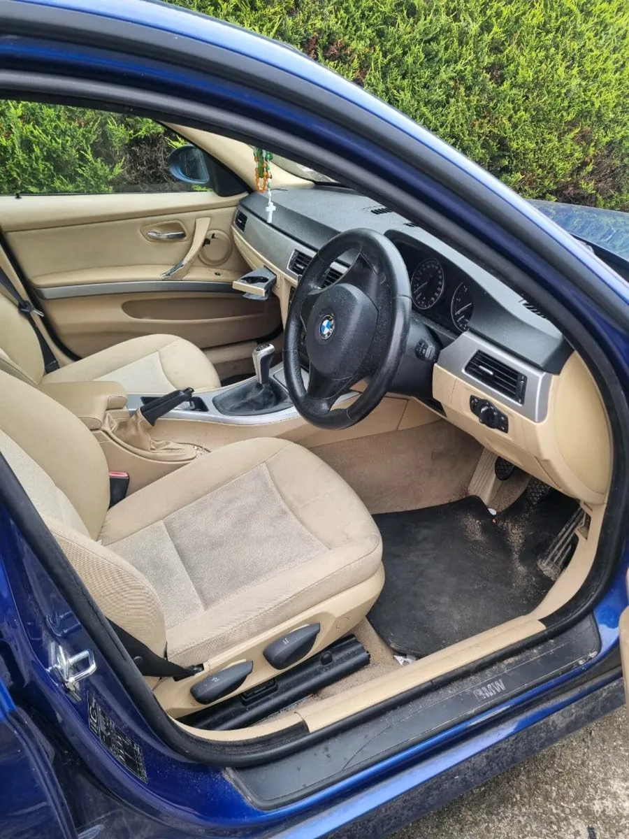 Bmw 318i e90 - Image 3