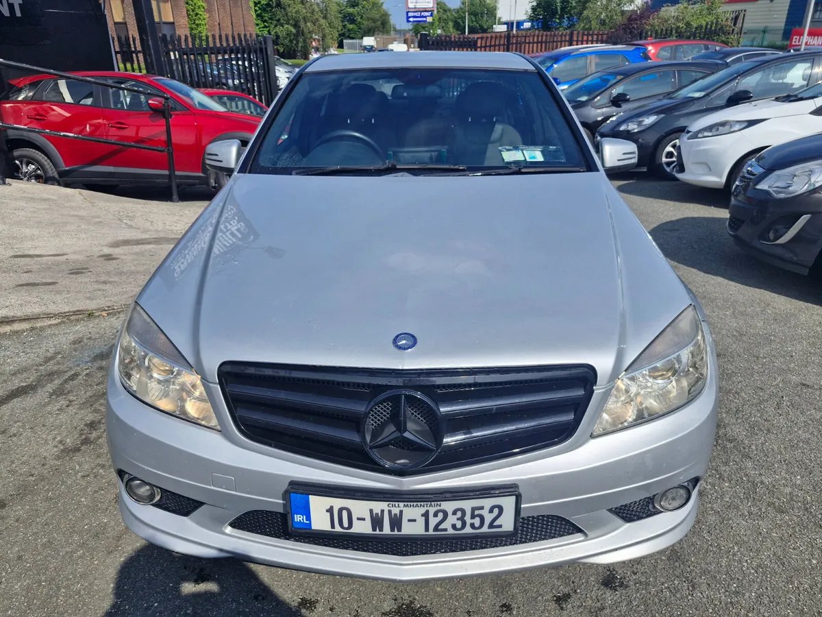 Mercedes-Benz C-Class 2010 - Image 2
