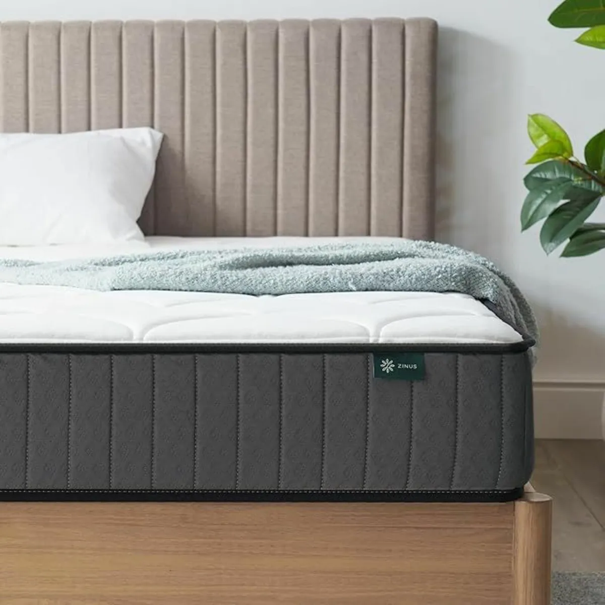 Double Mattress Memory Foam135x190cm Skin-friendly - Image 1