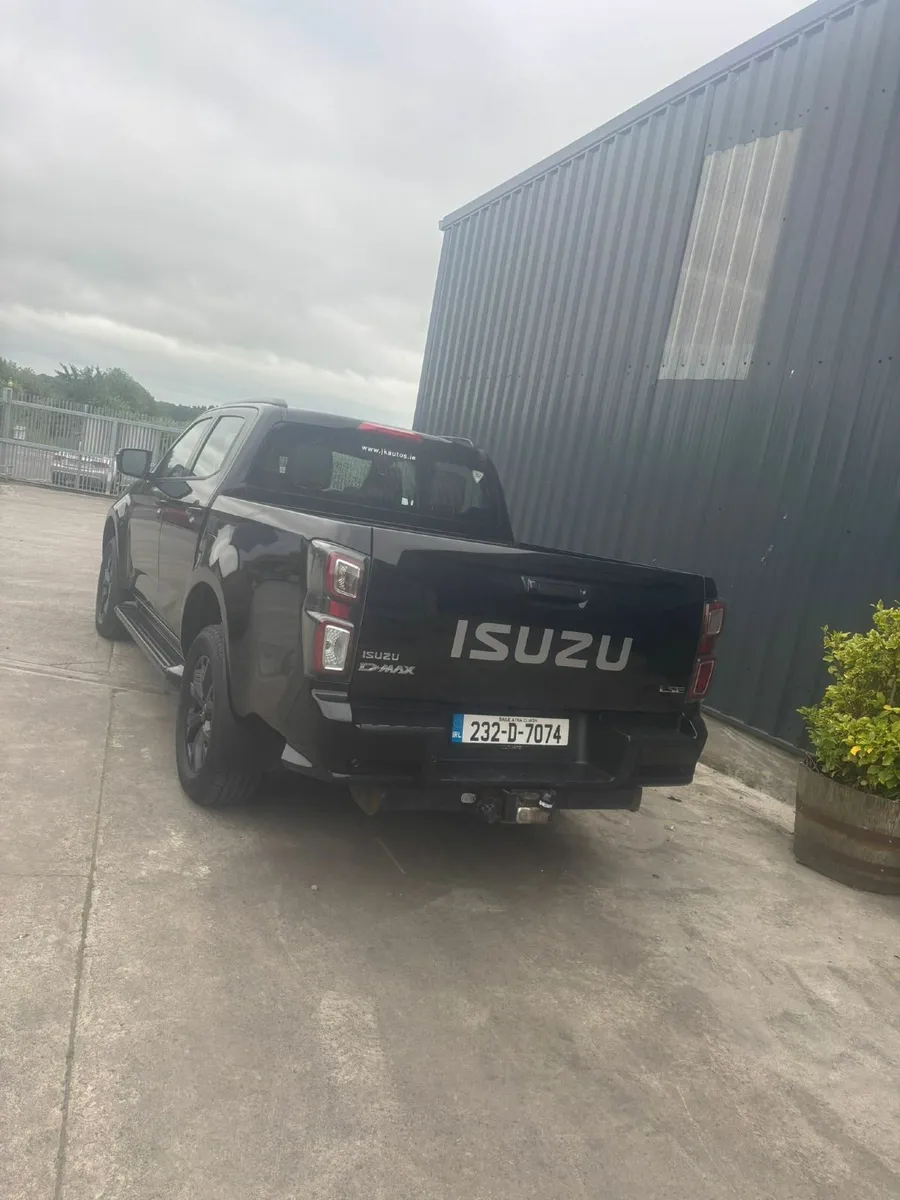 Isuzu D-Max 2023 Fresh DOE Auto - Image 4