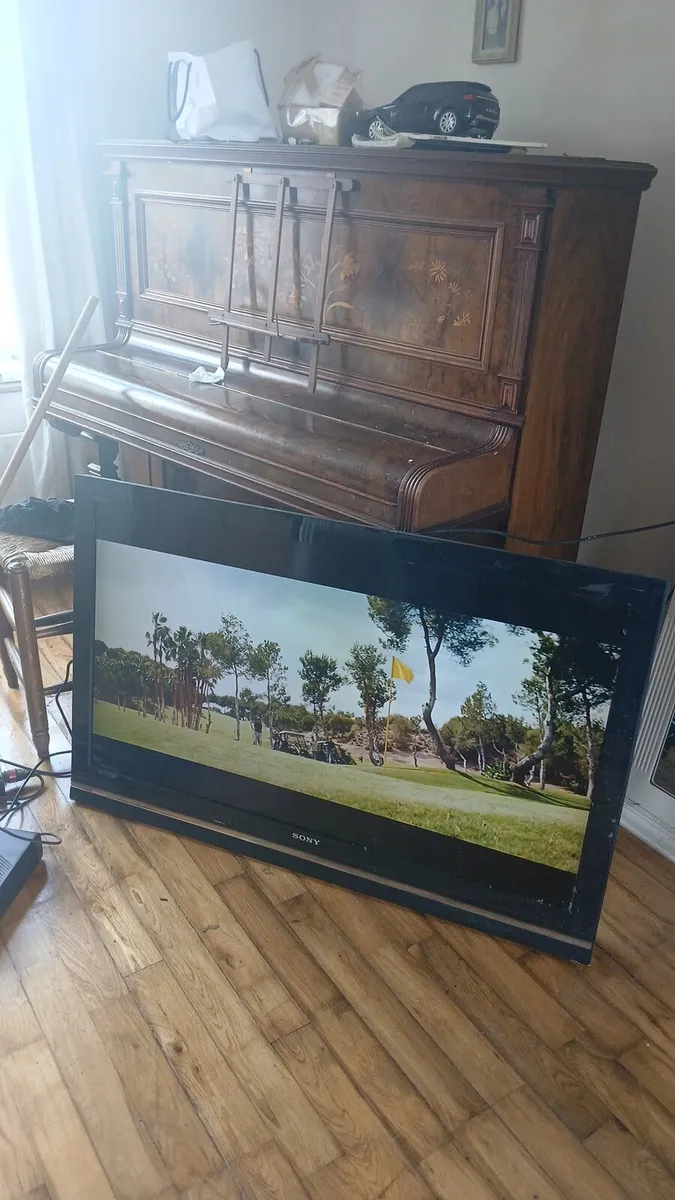 Sony 50" Tv - Image 2