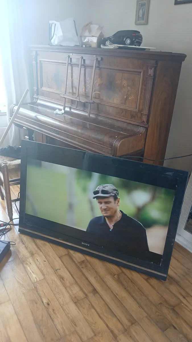 Sony 50" Tv - Image 3