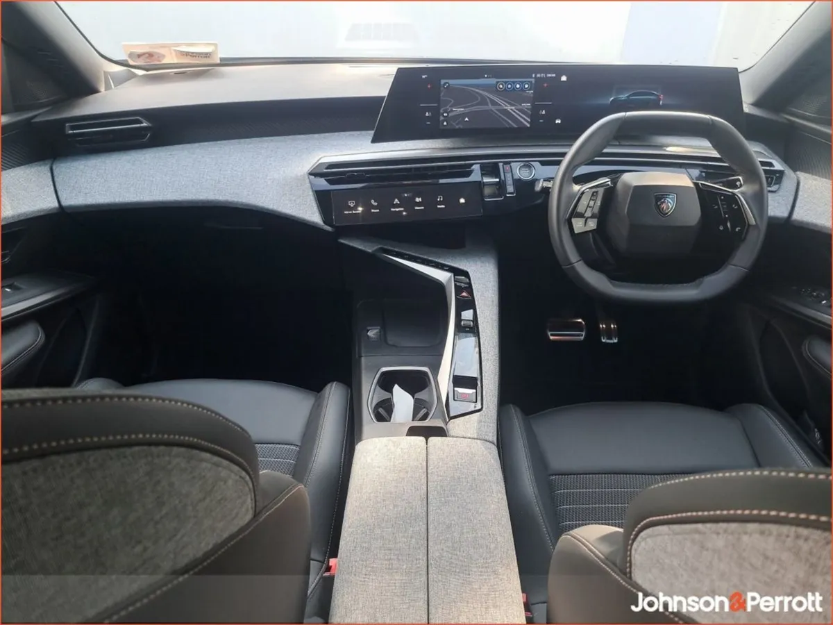 Peugeot 3008 1.2 Mhev Puretech 136bhp Edcs6 Allure - Image 4