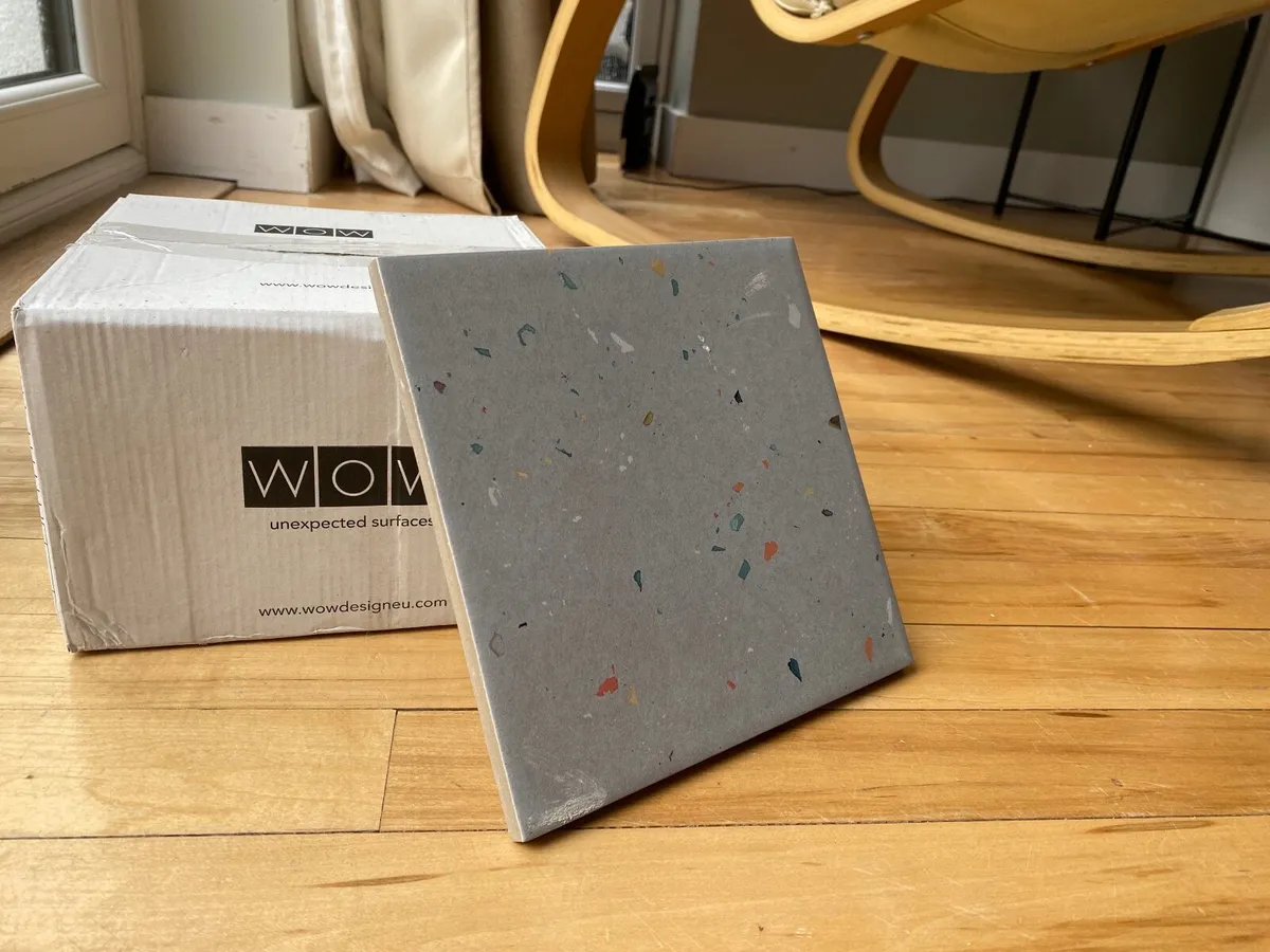 Tiles colour drops grey - Image 1