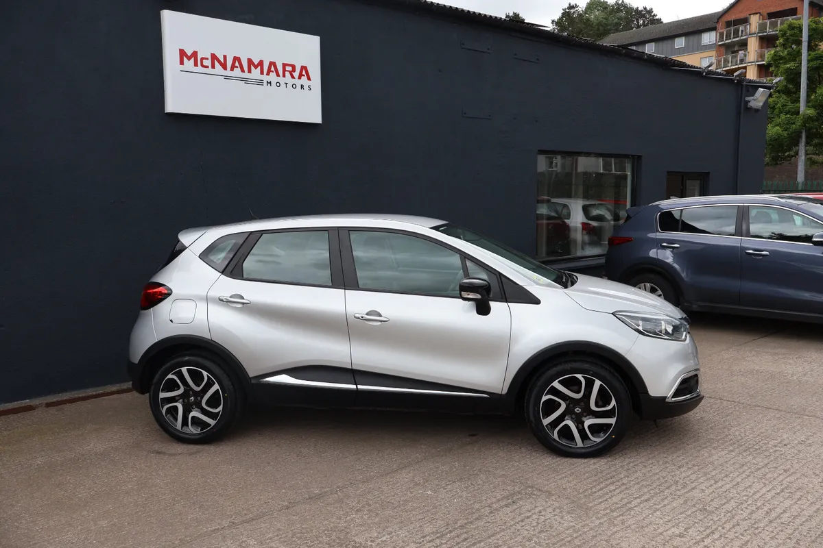 Renault Captur 1 Owner 68,000Km Exceptional! - Image 2