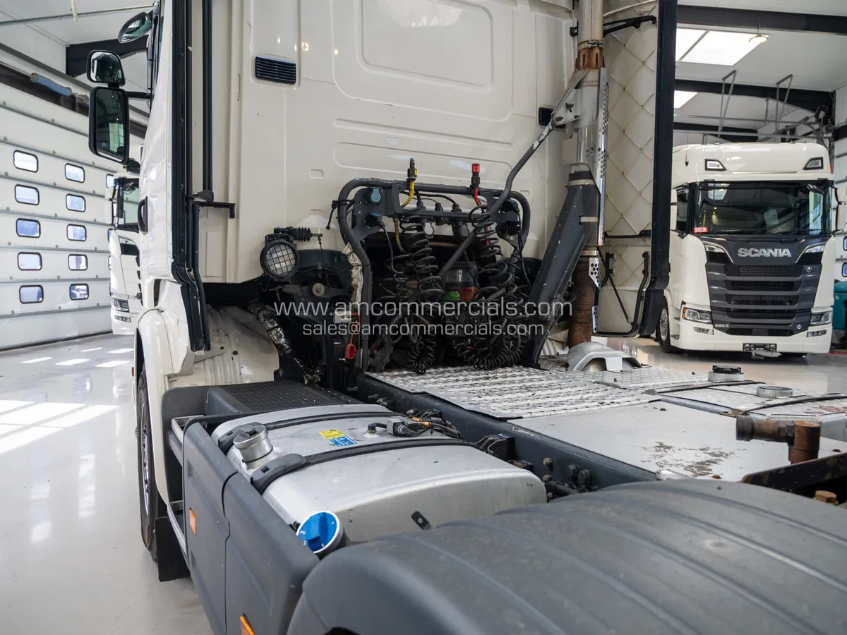2017 (17) SCANIA R520 V8 HIGHLINE 6X2 TAG - Image 4