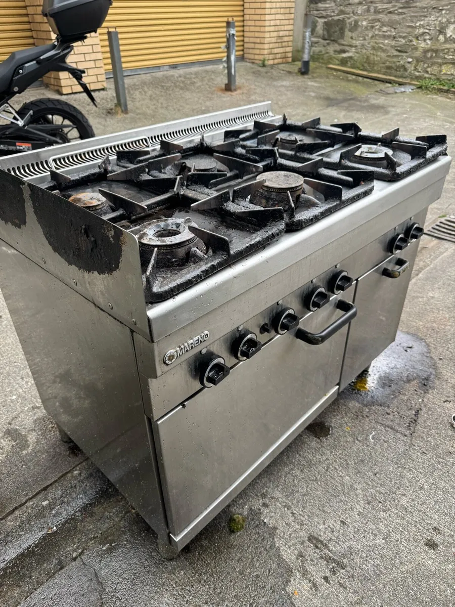 Gas cooker