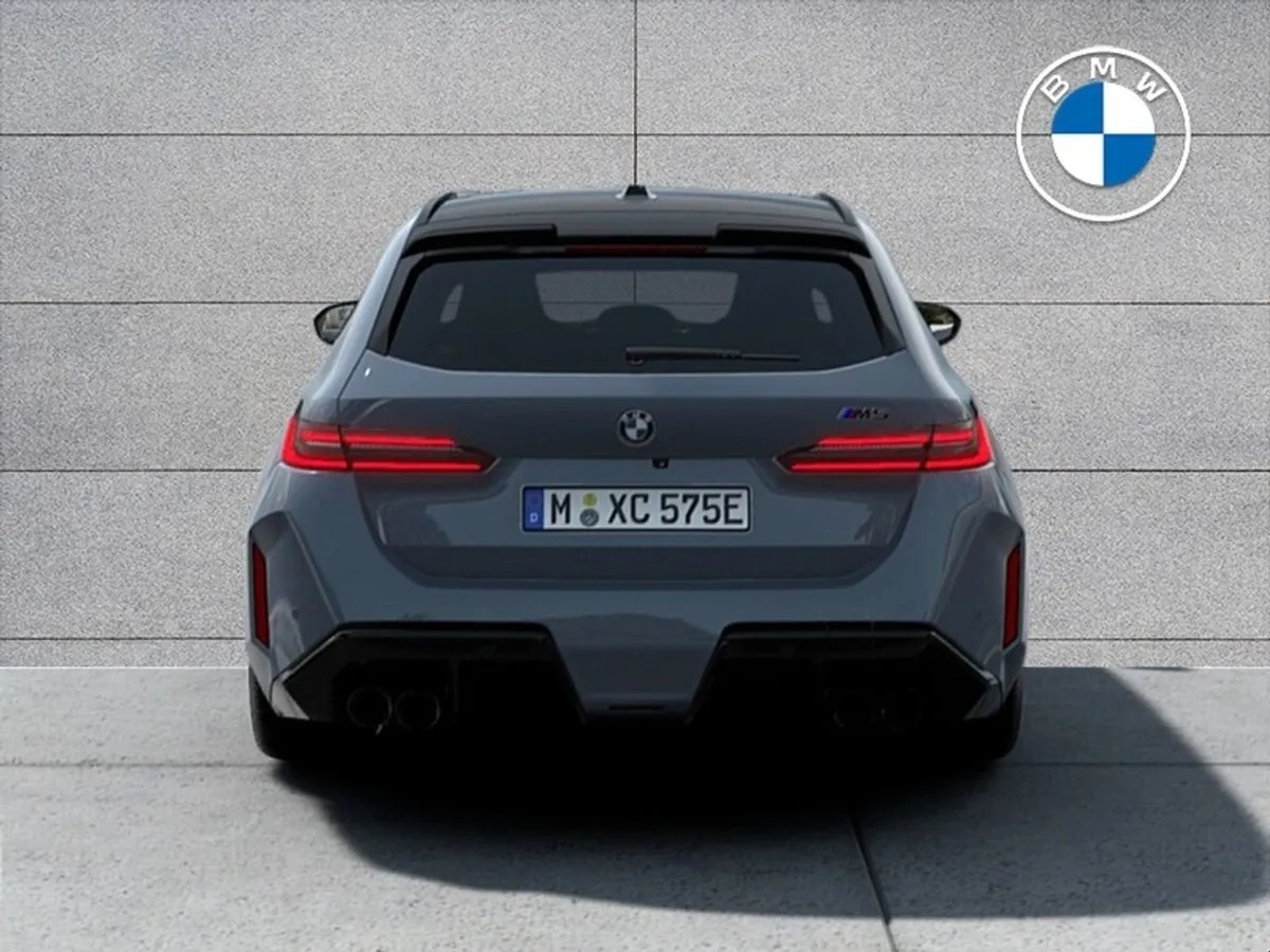 BMW M5 Touring - Image 3