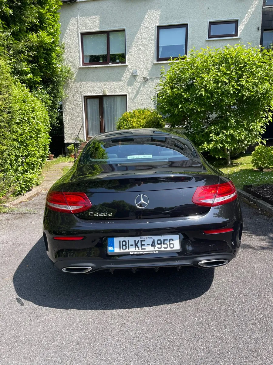 Mercedes-Benz C-Class 2018 - Image 2
