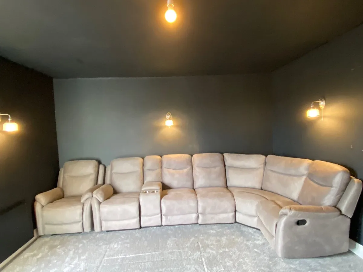 Couch - Image 2