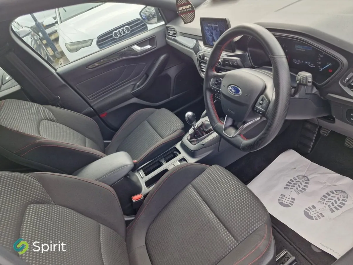 Ford Focus 1.0t Ecoboost Hybrid 125PS St-line - Image 4
