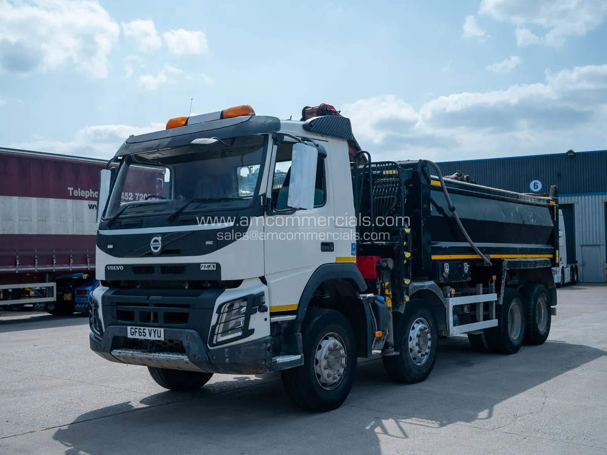 2015 (65) VOLVO FM420 8X4 TIPPER GRAB - Image 3