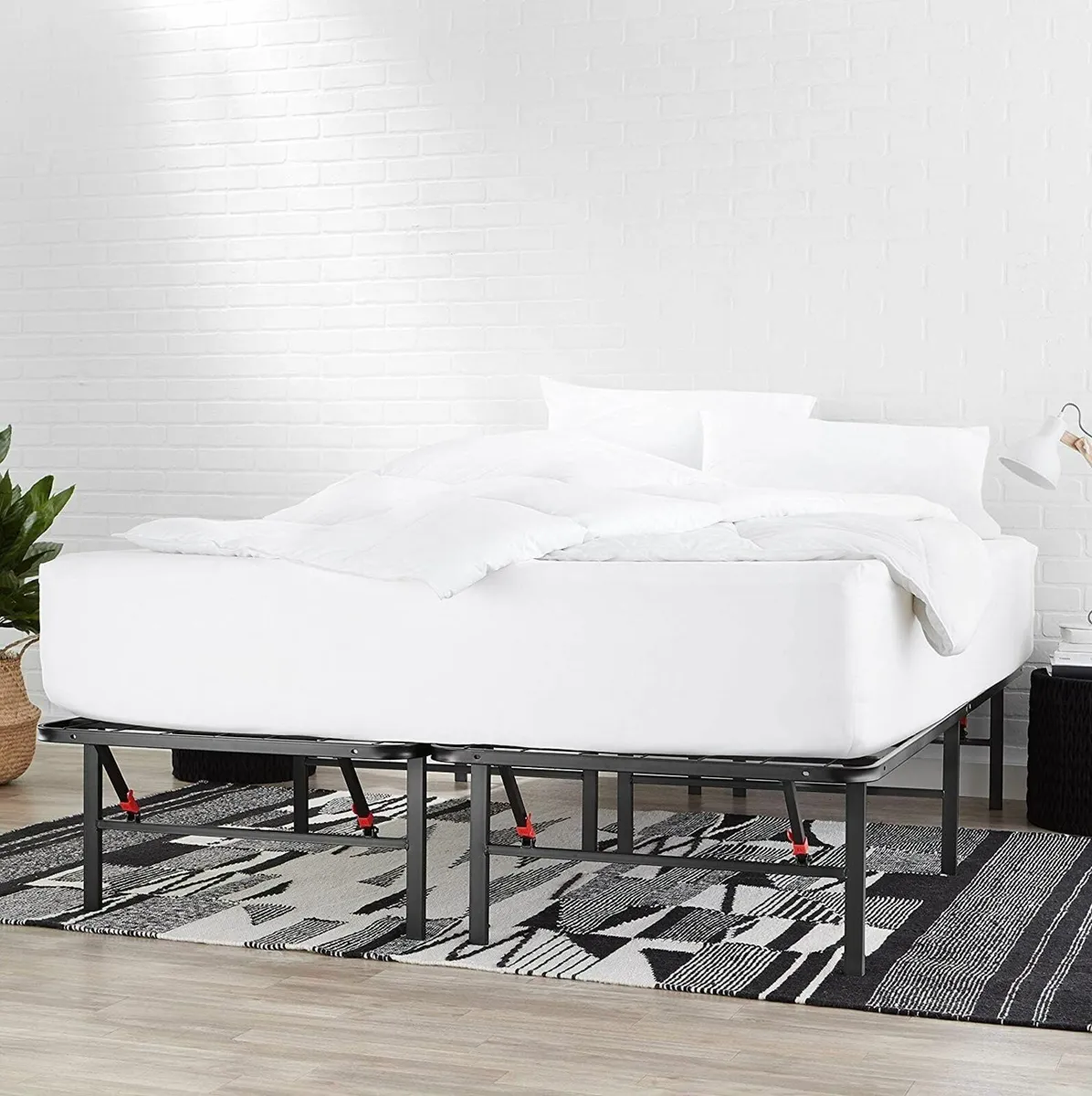 Foldable Platform Queen Bed Frame 140x200cm Black - Image 1